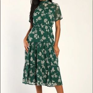 Lulu's Green Floral Midi Dress